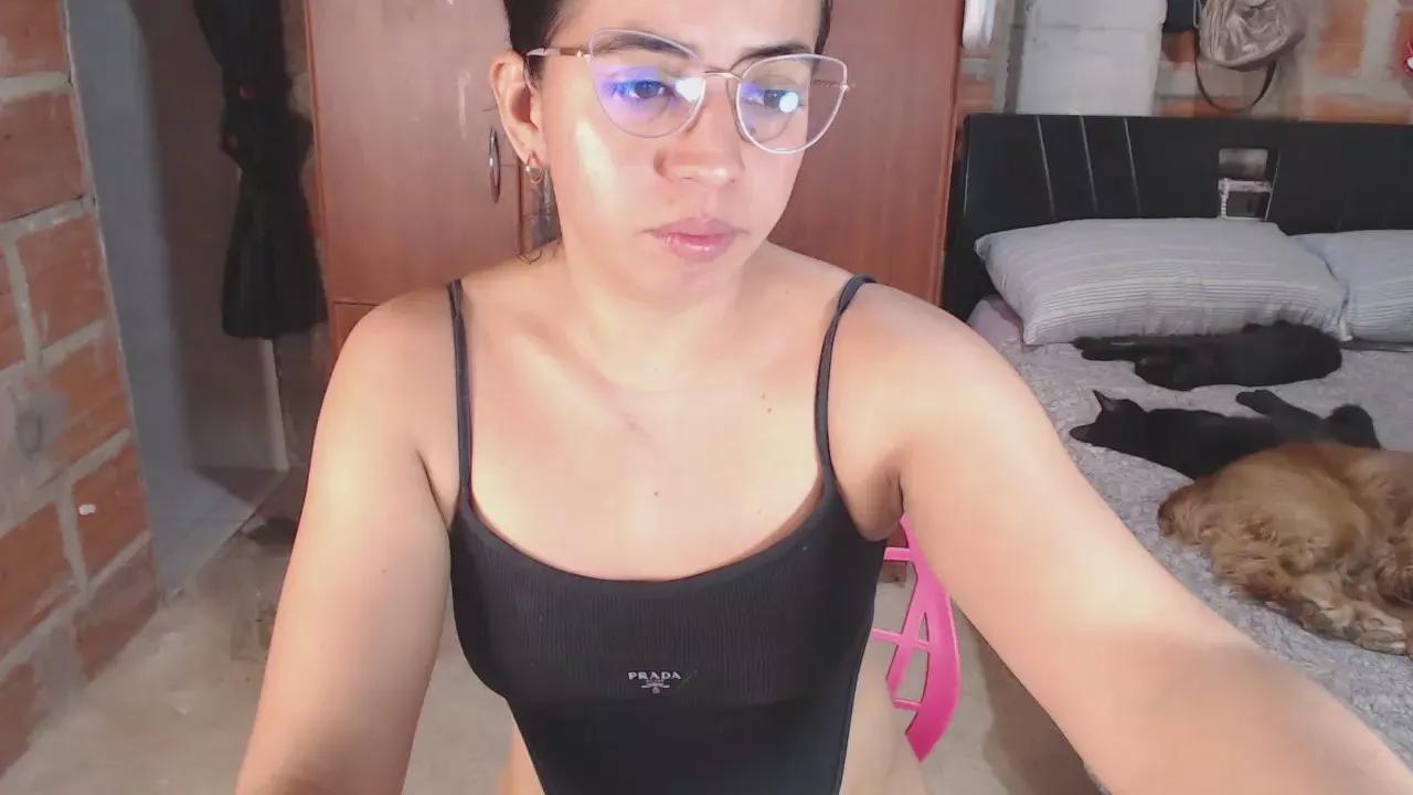 Offline lylarogers on Cam4