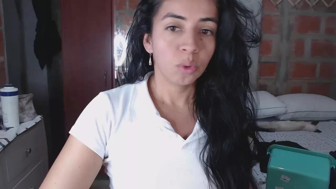 Offline lylarogers on Cam4