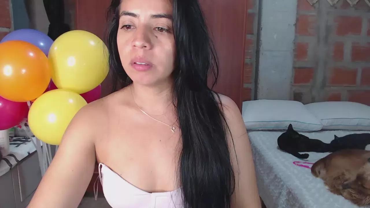 Offline lylarogers on Cam4