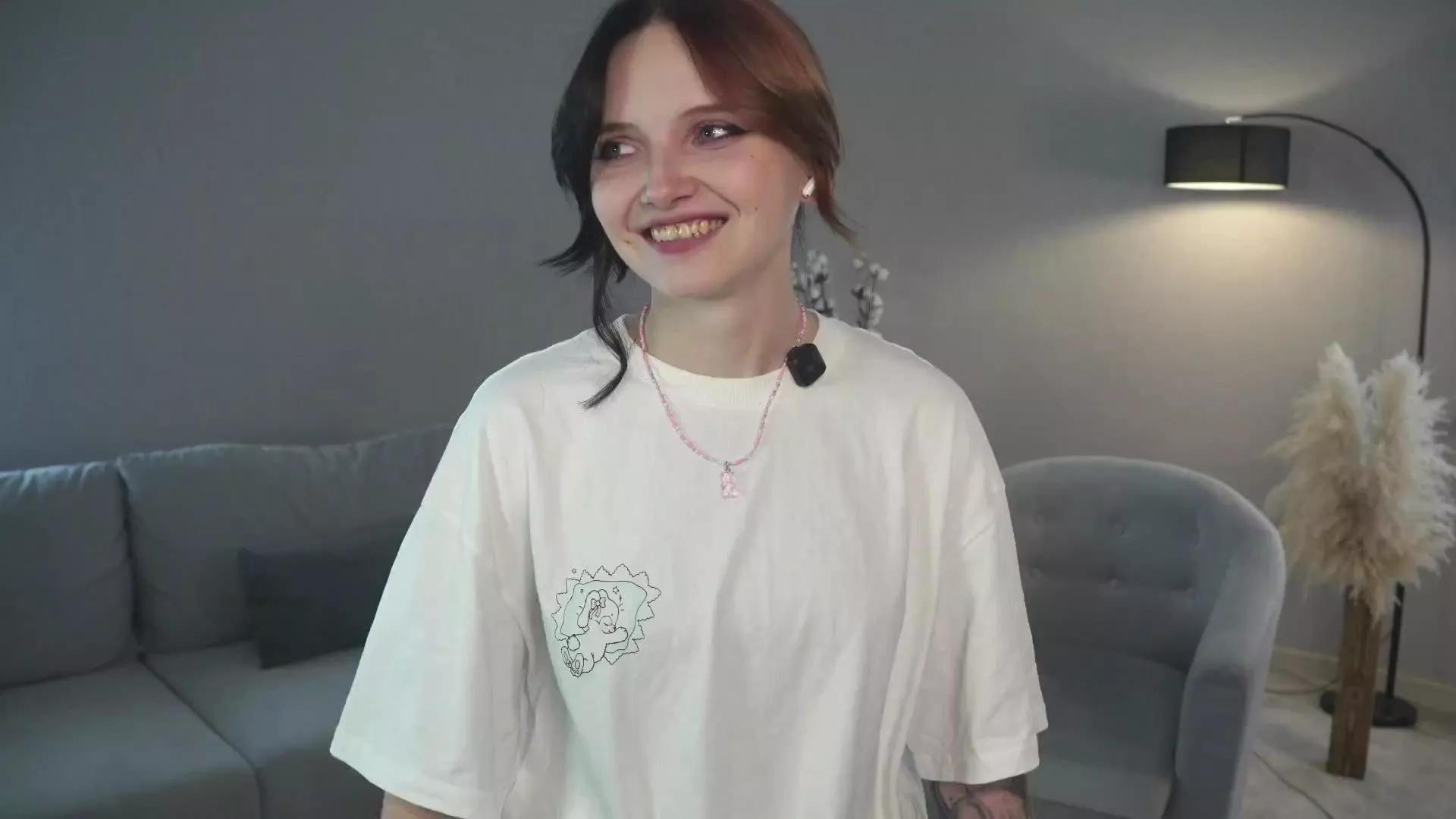 LynnaBurnard on Cam4 