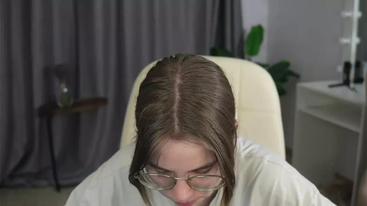 LynneCrust on Cam4 