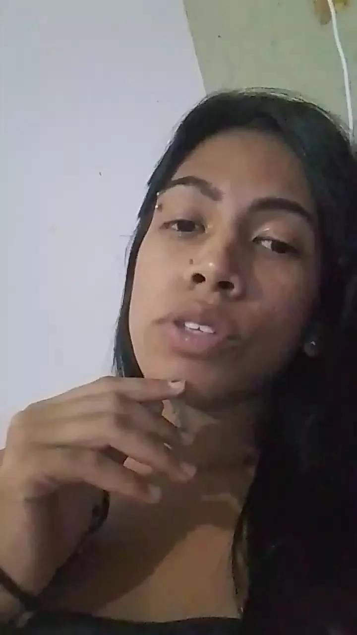 Maahninfeta on Cam4 