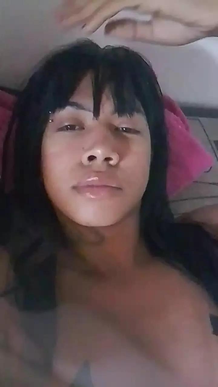 Maahninfeta on Cam4 