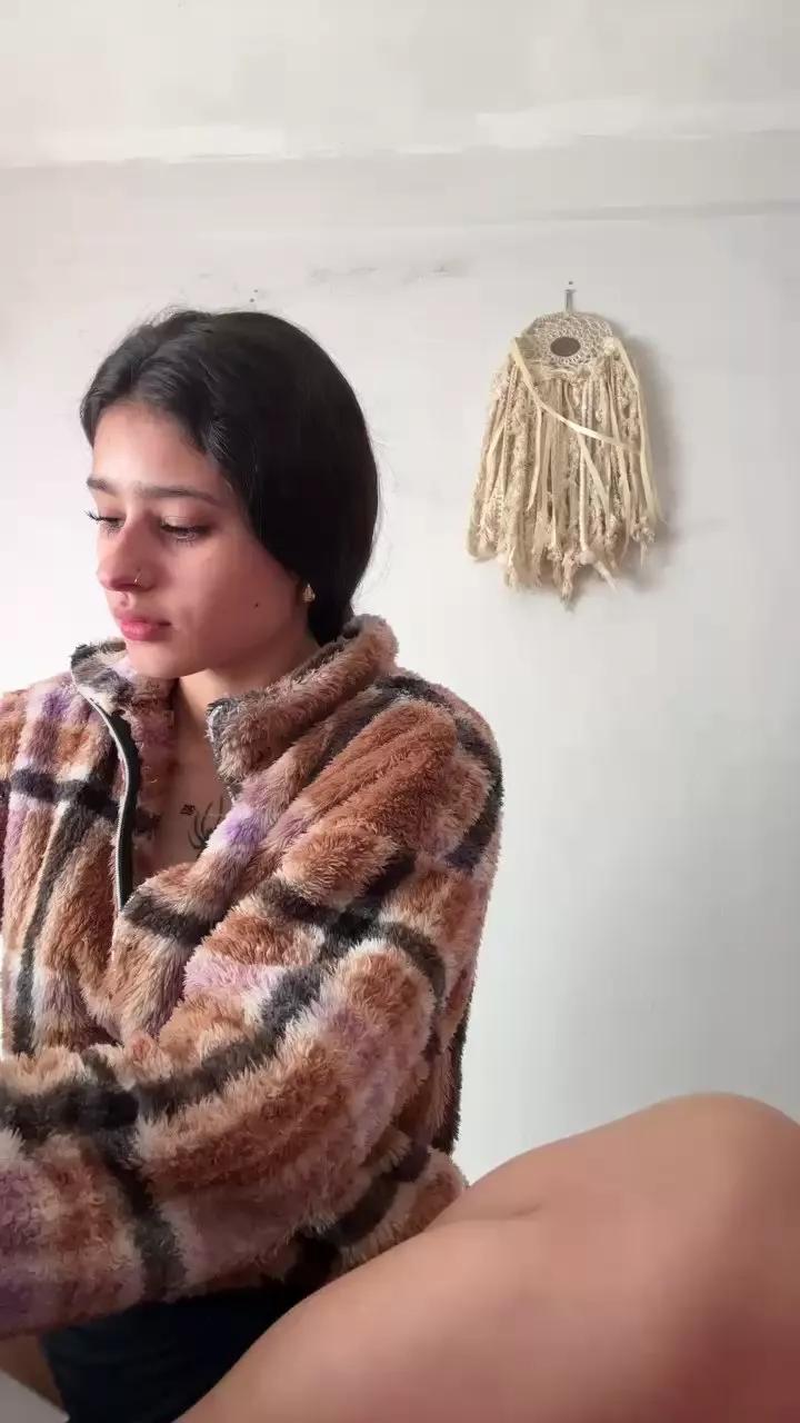 Maddydoll on Cam4 