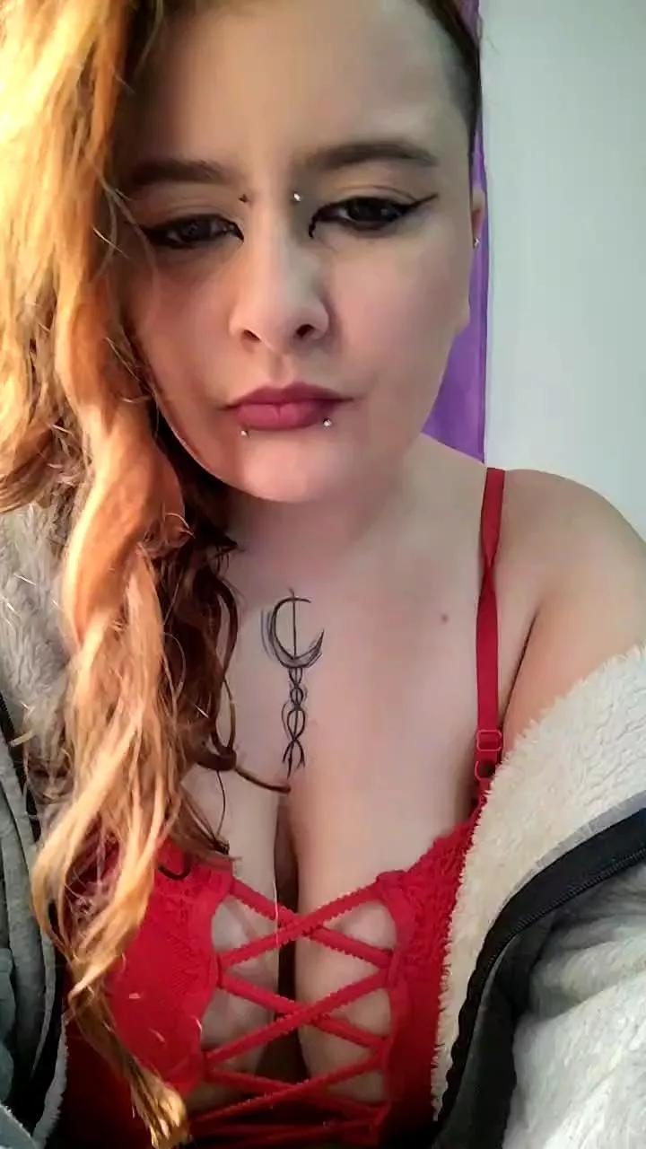 Maggie_d0ll on Cam4 