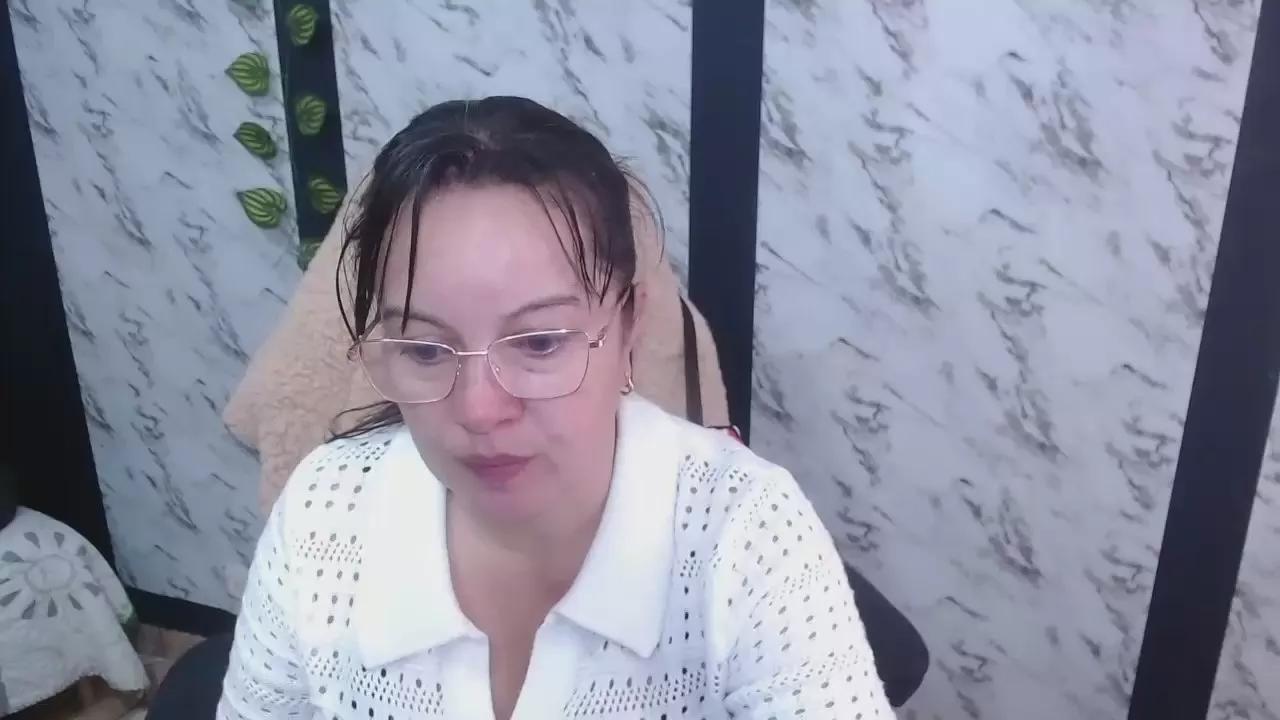 Freechat Mallybear_ on Cam4