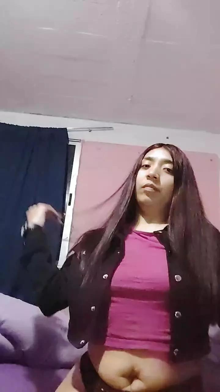 Mamichula_420 on Cam4 