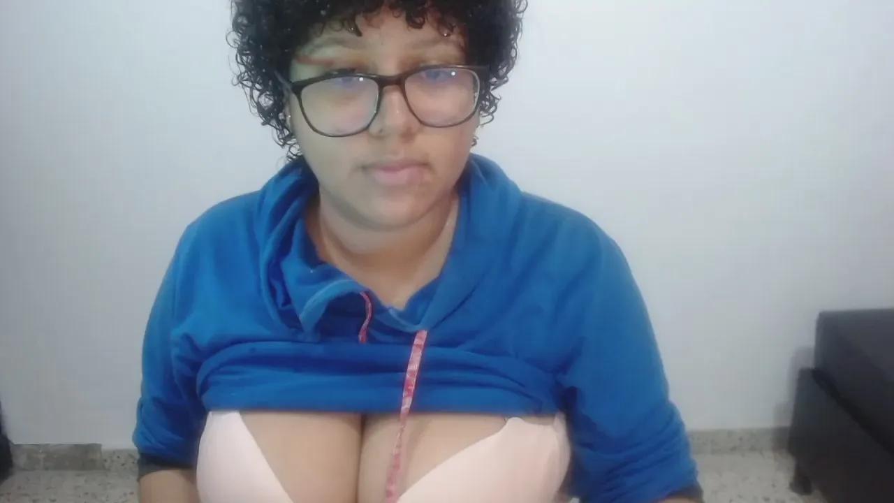 Offline MaraSilk on Cam4