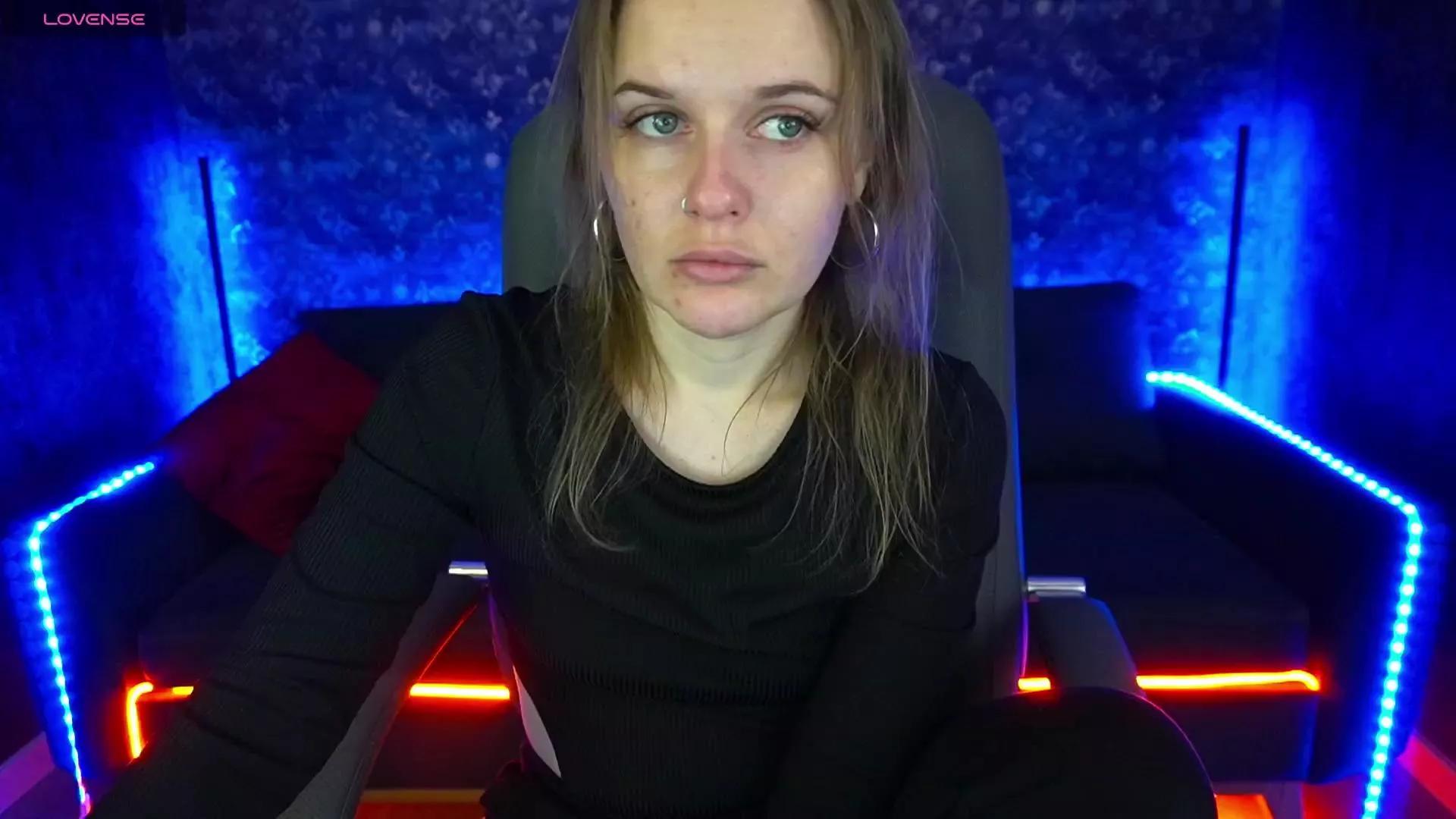 MaribelRiverr on Cam4 