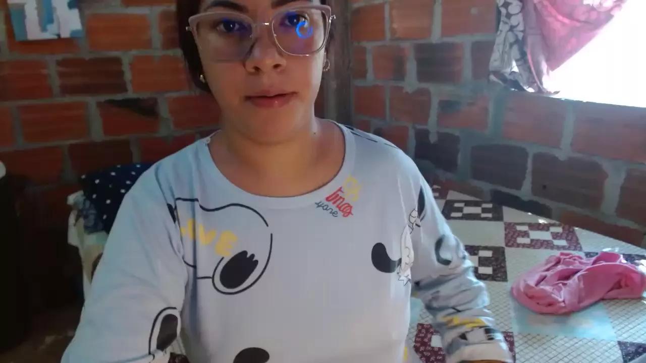 Mary6919 on Cam4 