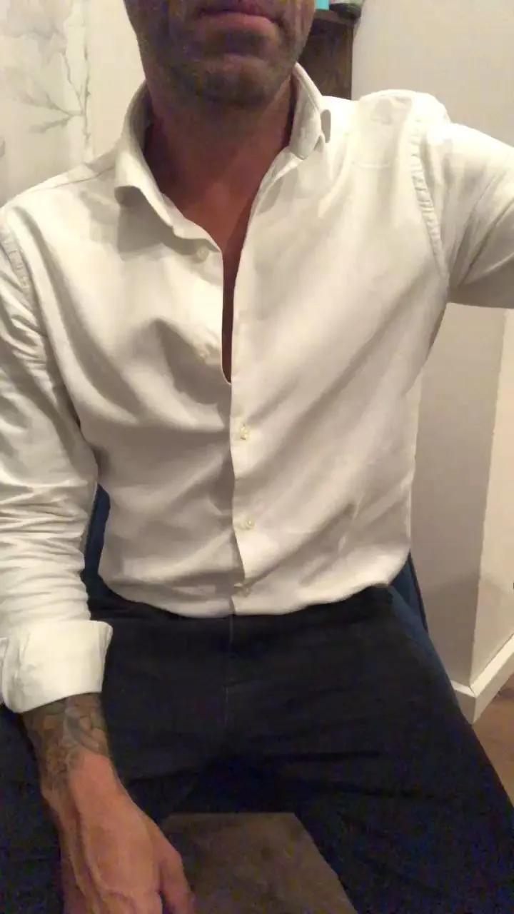 Matteodom85 on Cam4 