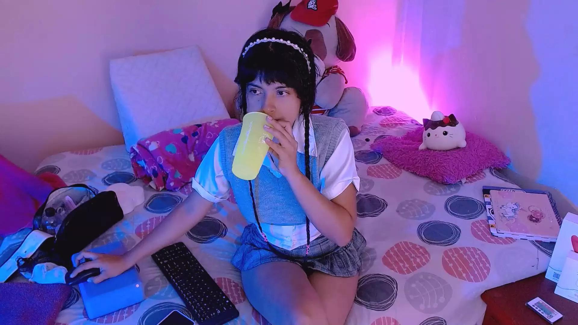 Mattilda18 on Cam4 