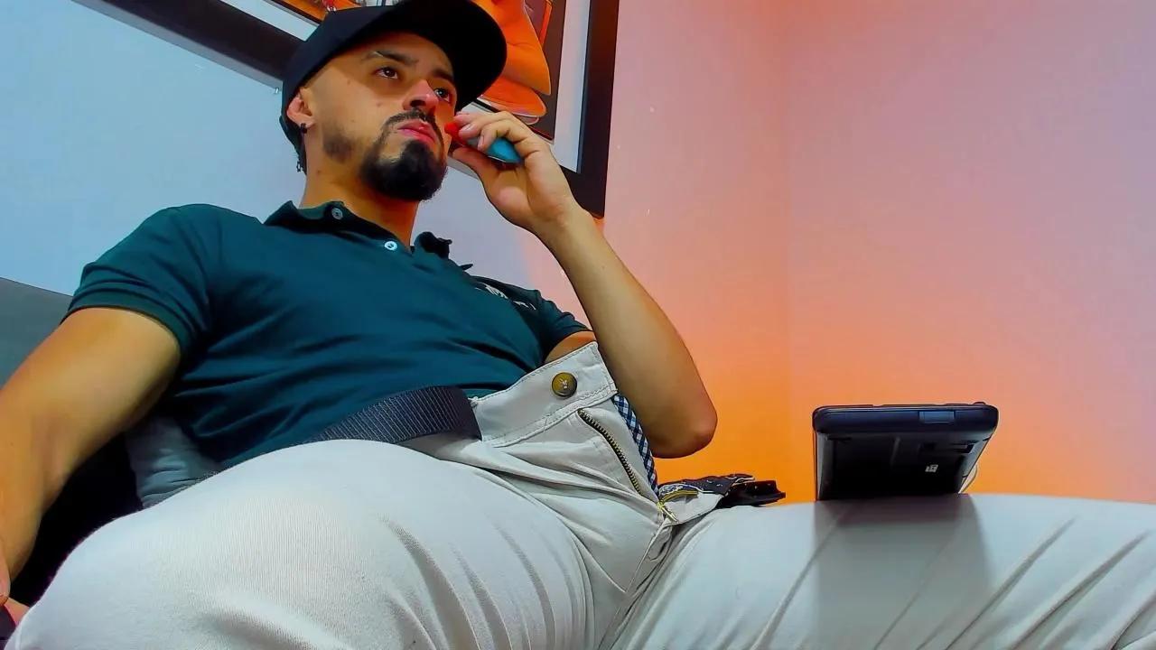 Offline Maximus_Sr on Cam4