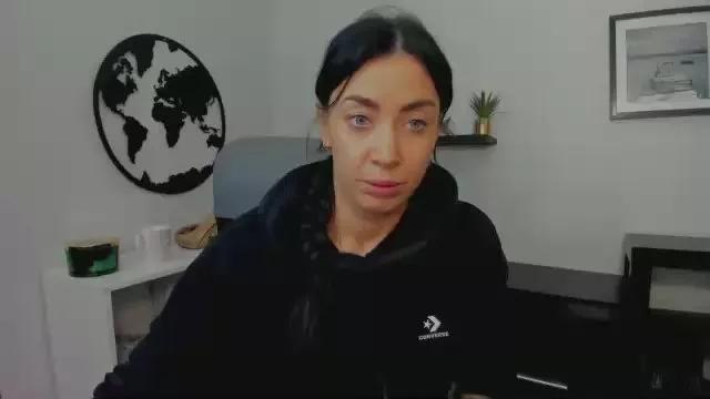 MAYA_desire on Cam4 