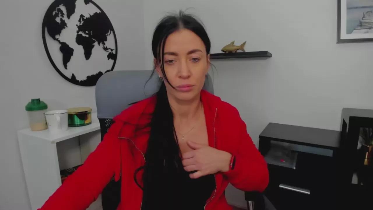 MAYA_desire on Cam4 