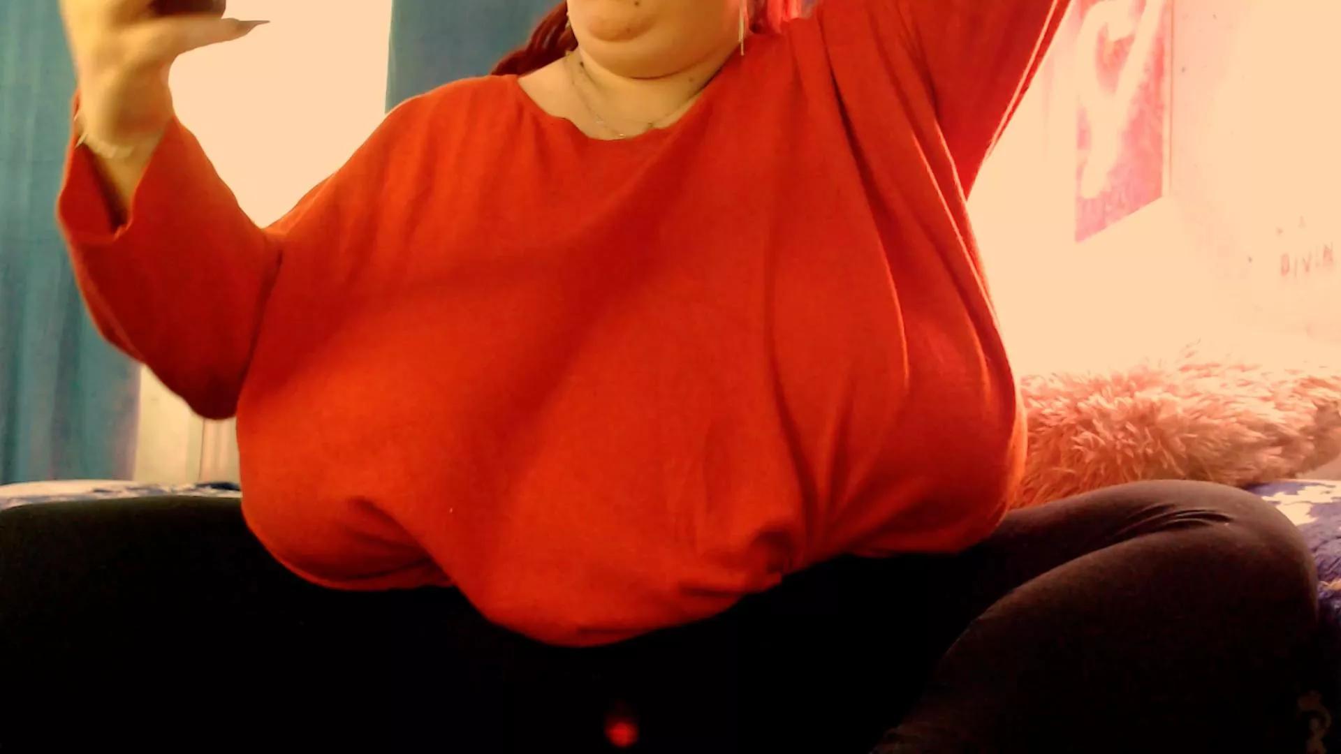 mayabigtits on Cam4 