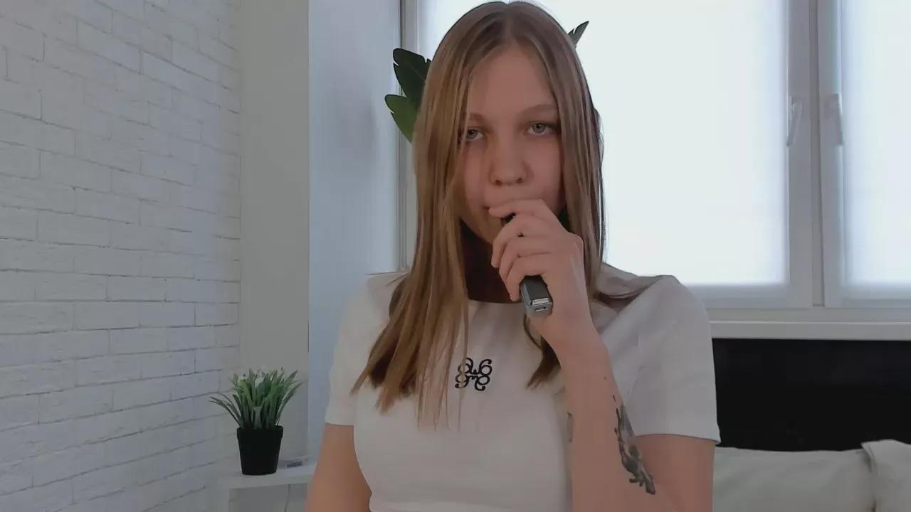 MeganFairleigh on Cam4 