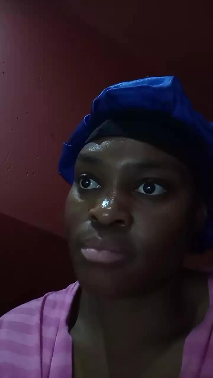 Mercedes_Bunz23 on Cam4 