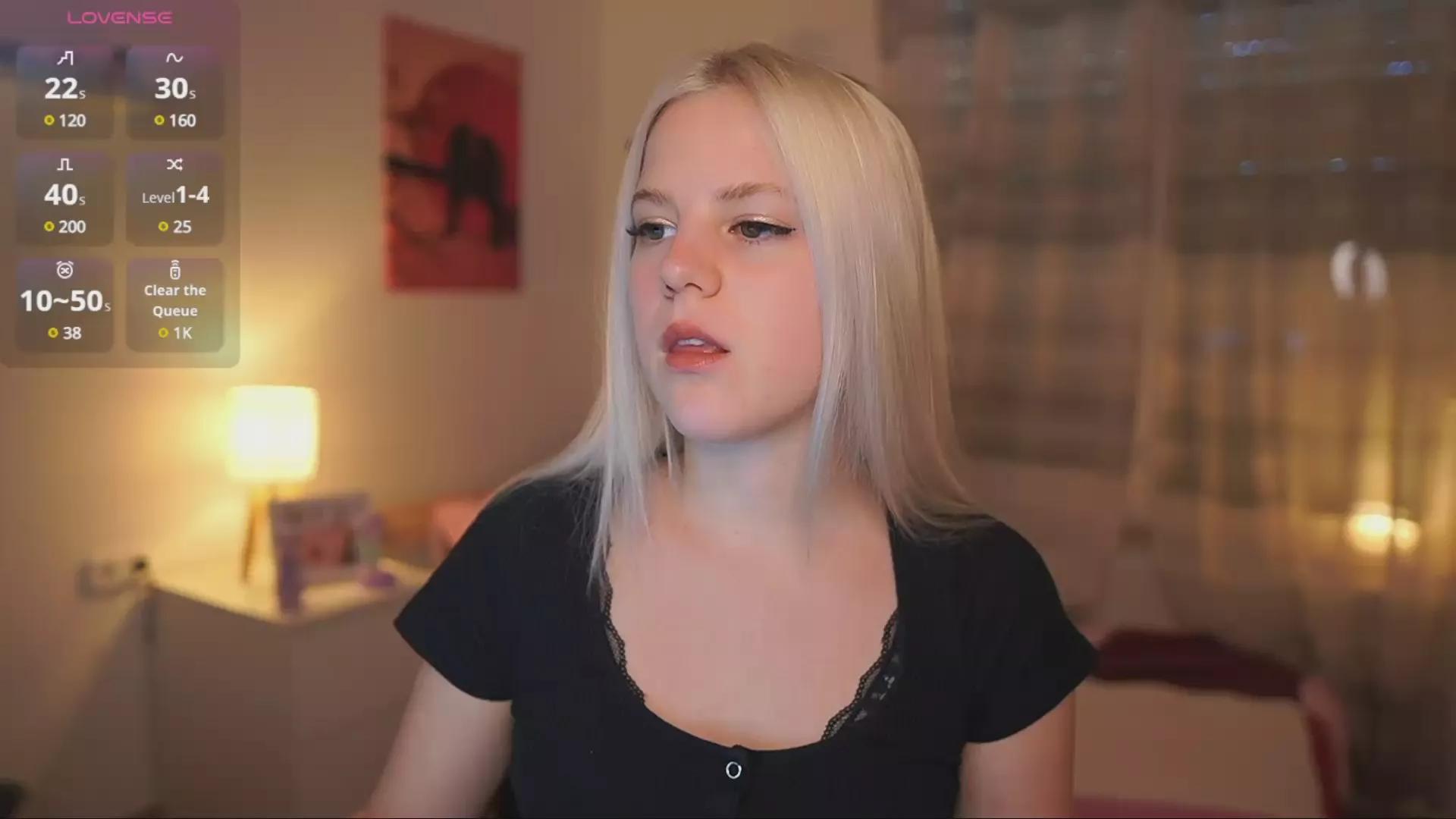 merrilyn__ on Cam4 