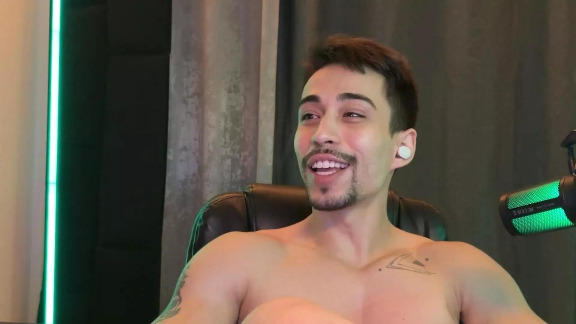 mettew22c on Cam4 