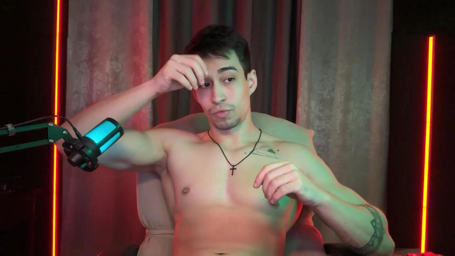 mettew22c on Cam4 