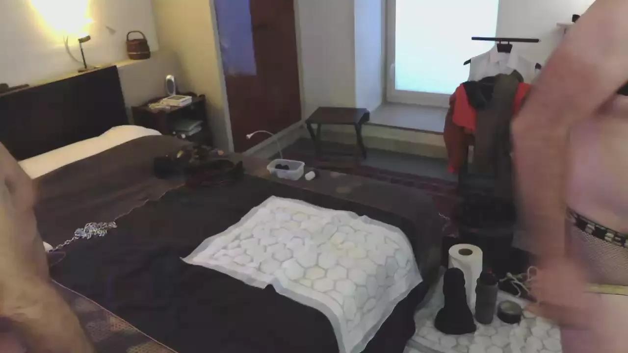 MeunierLubrique on Cam4 