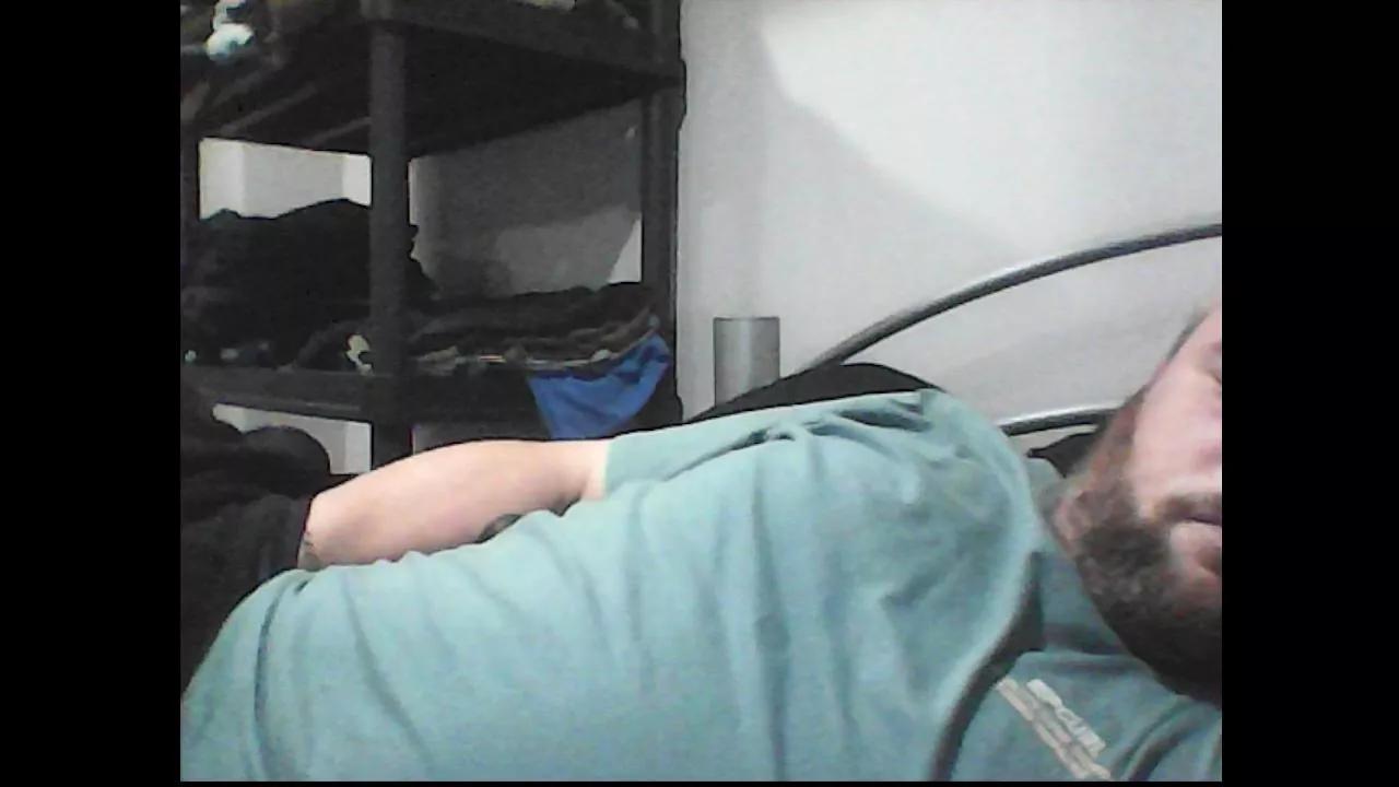 mikee986 on Cam4 