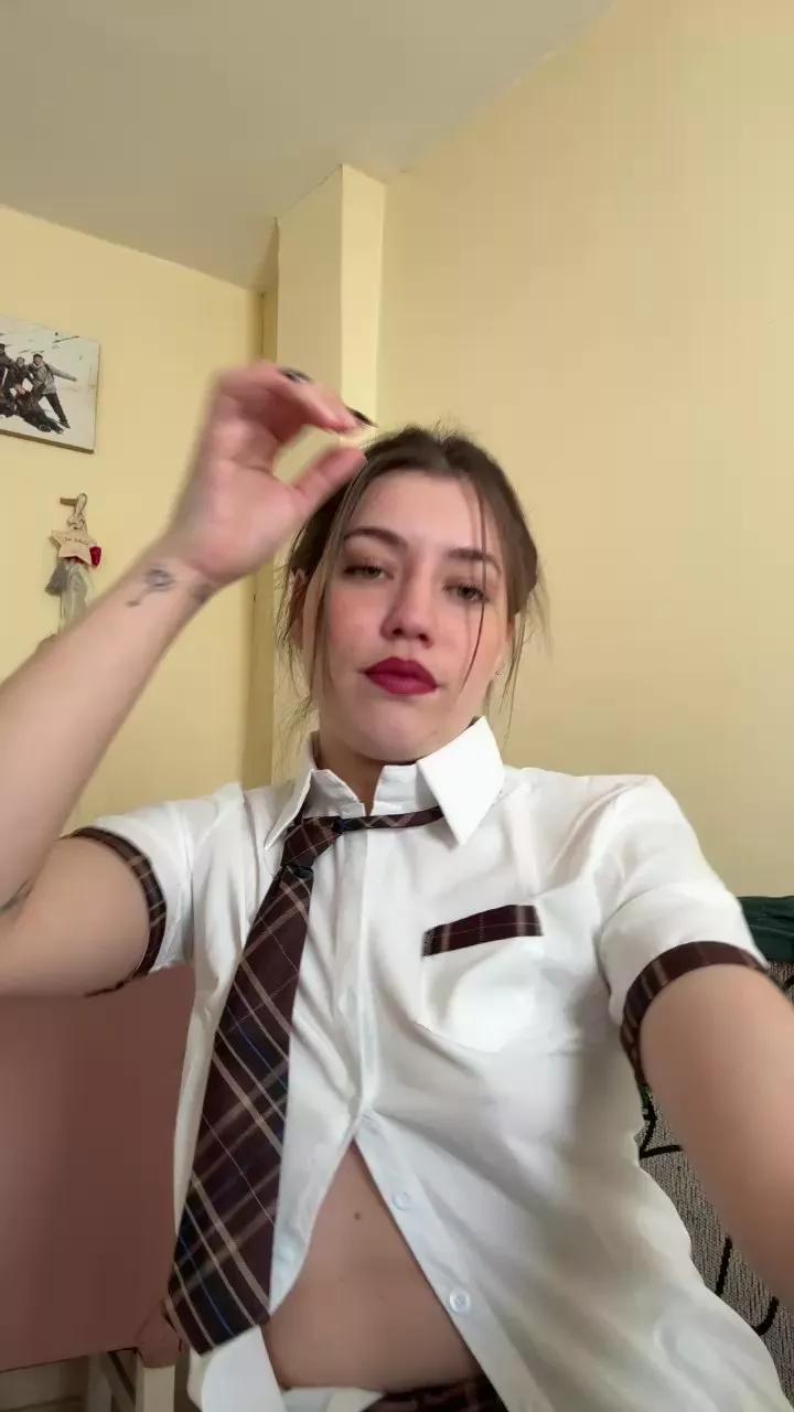 Offline Milagrosso on Cam4