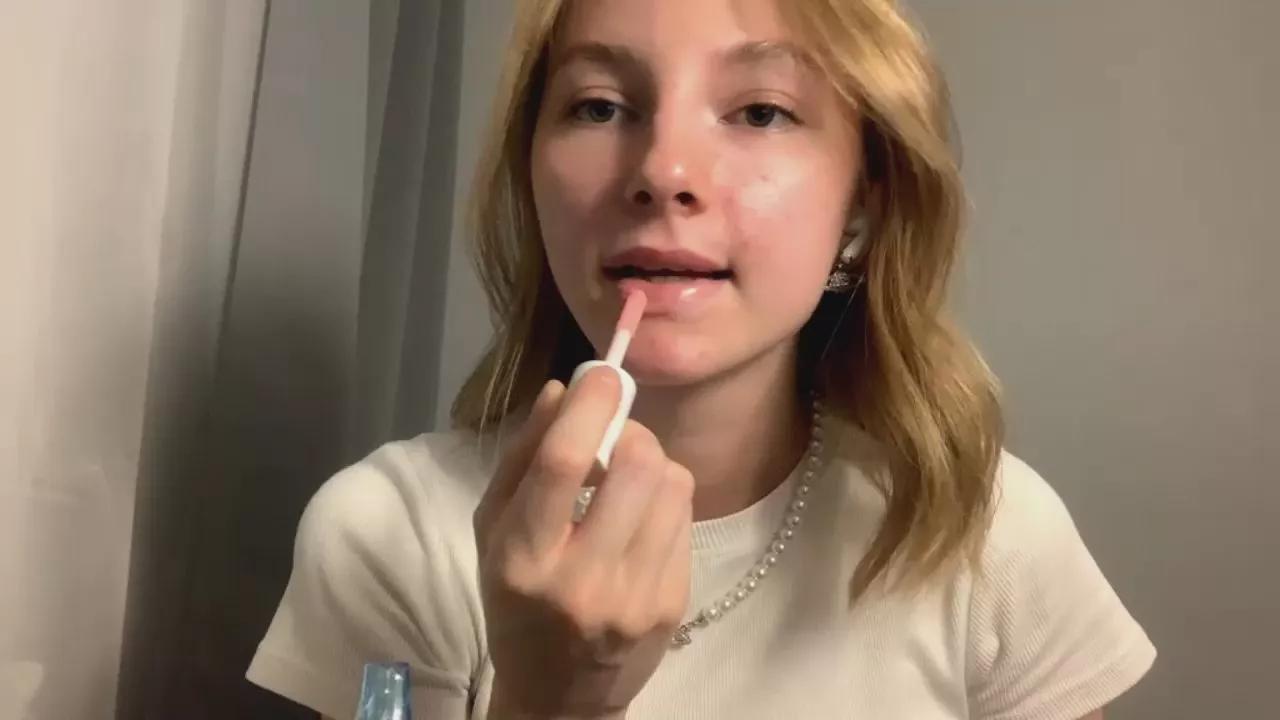 Offline MildredBoschee on Cam4