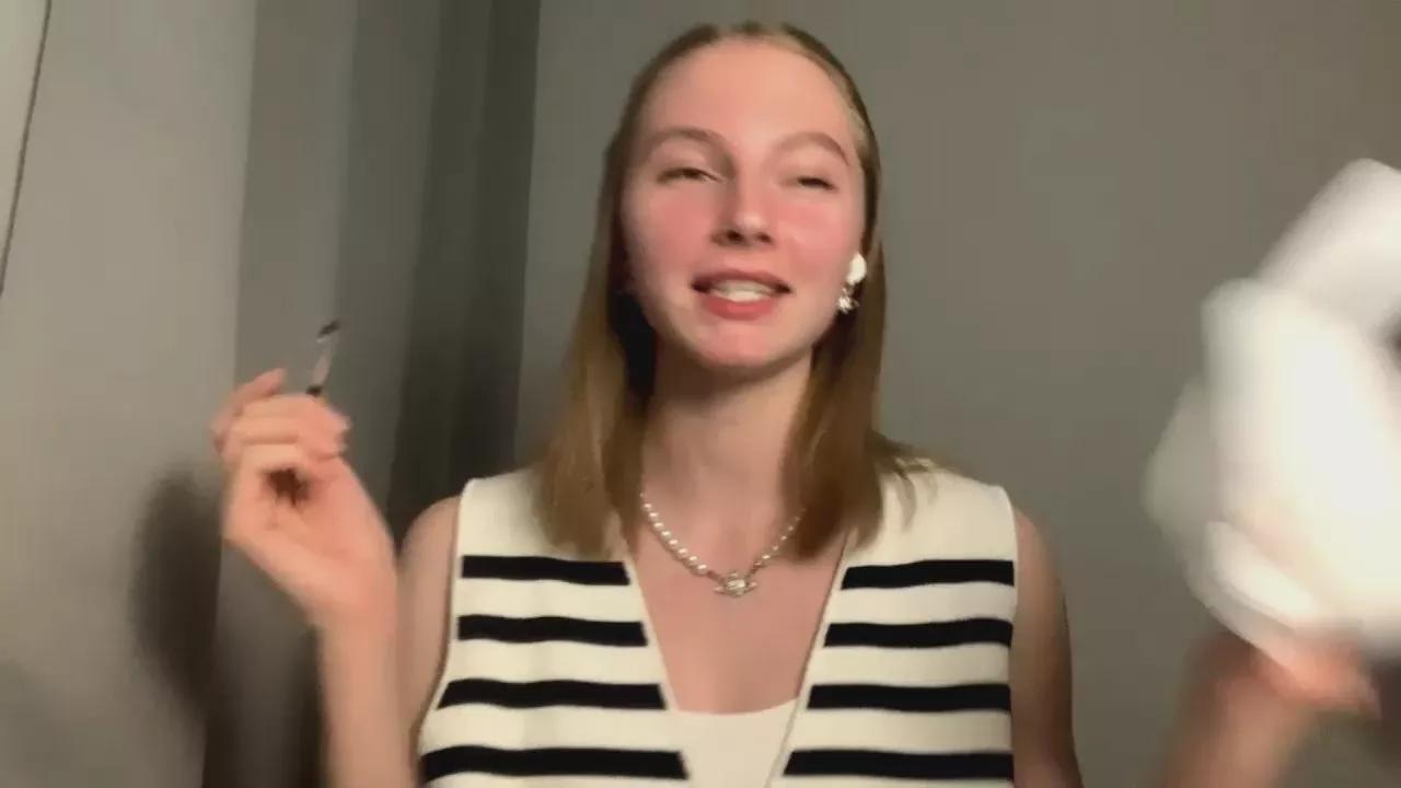 Offline MildredBoschee on Cam4