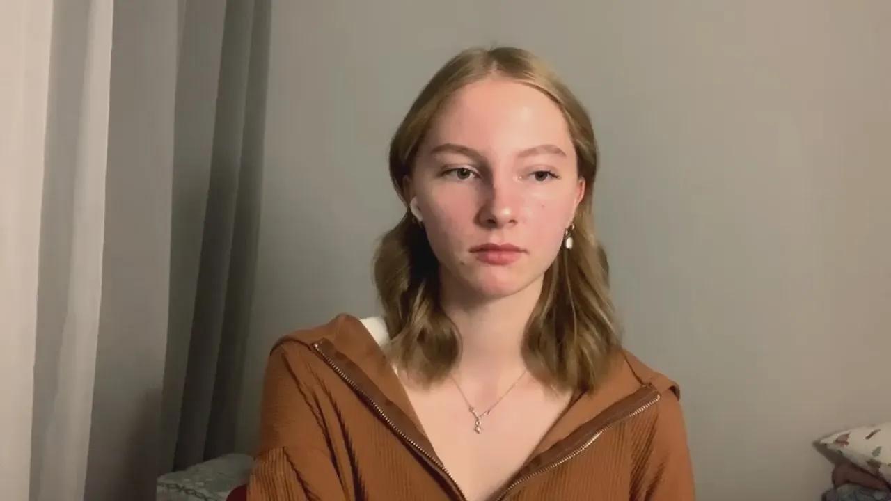 Offline MildredBoschee on Cam4