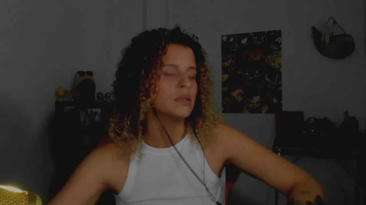 Milha__ on Cam4 
