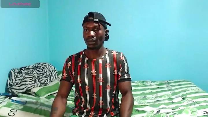 Miltonnjakee on Cam4 