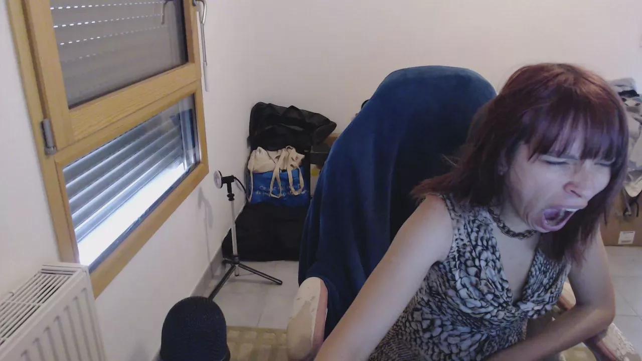 missthon on Cam4 