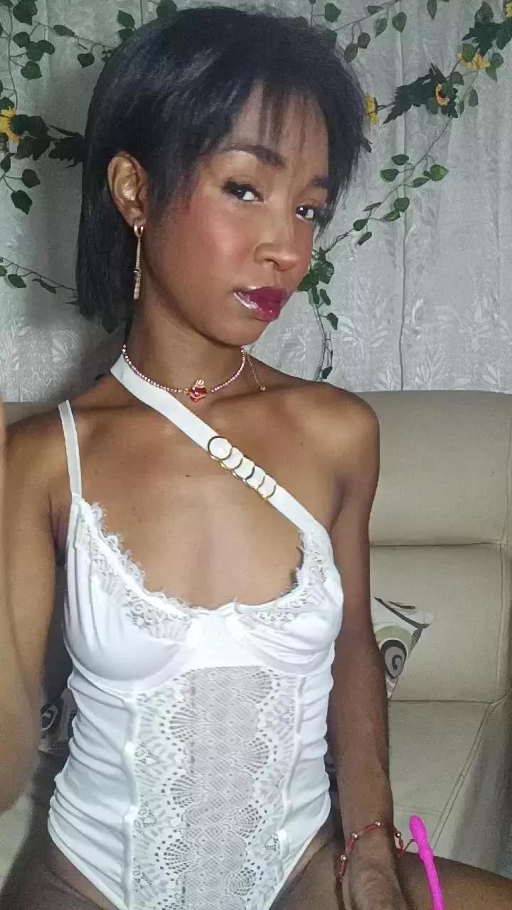 MissyOshum on Cam4 