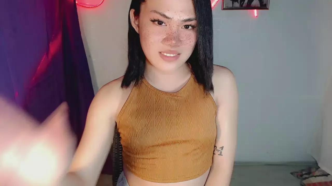 MissySilver on Cam4 