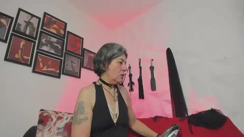 Offline MistressNyx_cg on Cam4