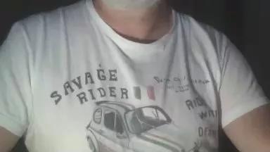 Offline momo222ciao on Cam4