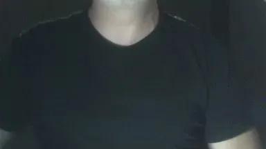 Offline momo222ciao on Cam4