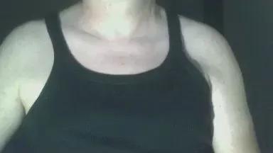 Offline momo222ciao on Cam4