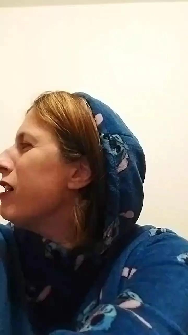 Monhommeetmoi on Cam4 
