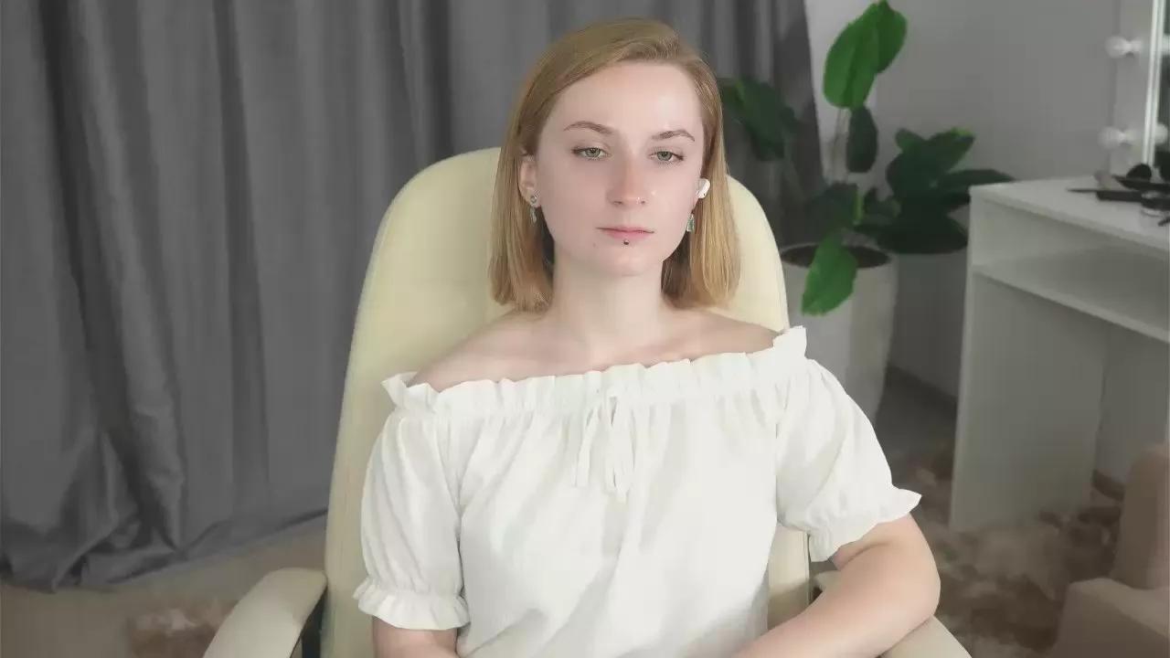 MoraSina on Cam4 