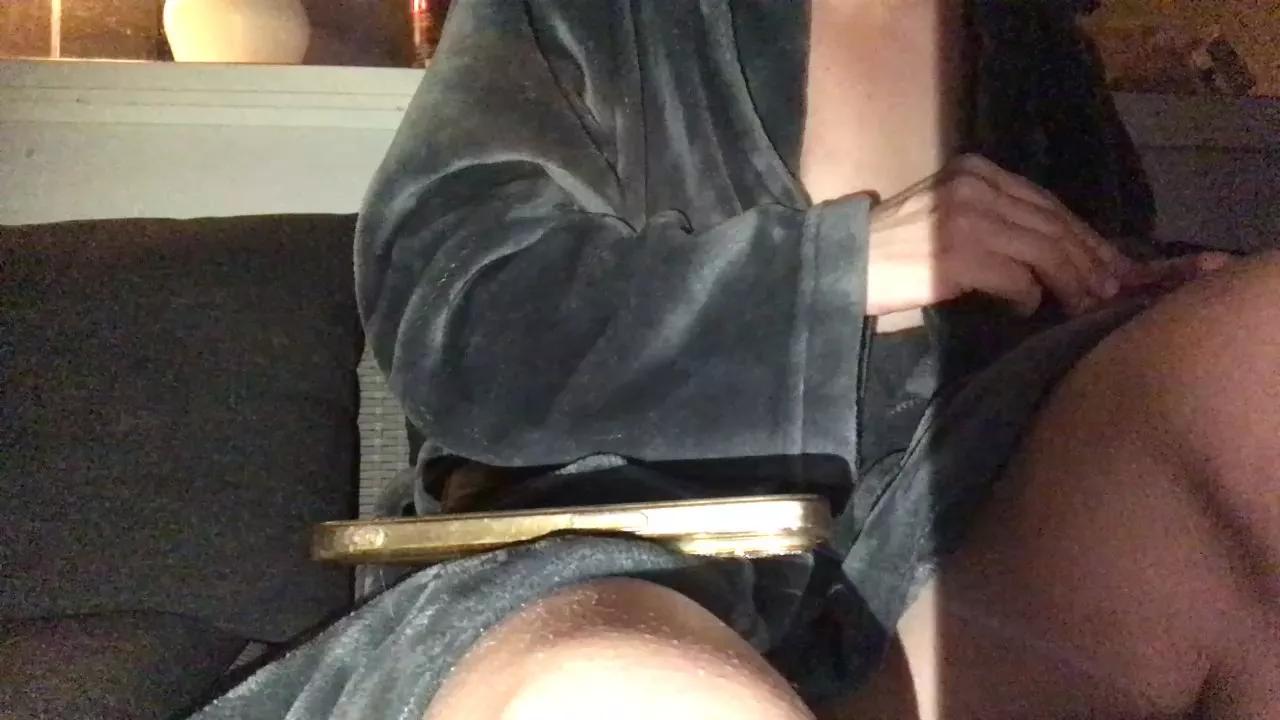 MsTiny90 on Cam4 