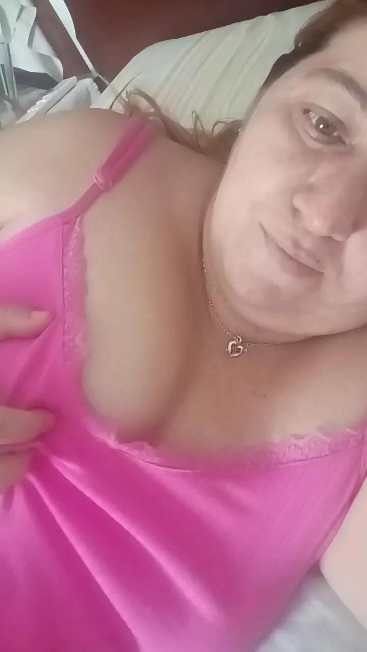 Mujerbaliente on Cam4 