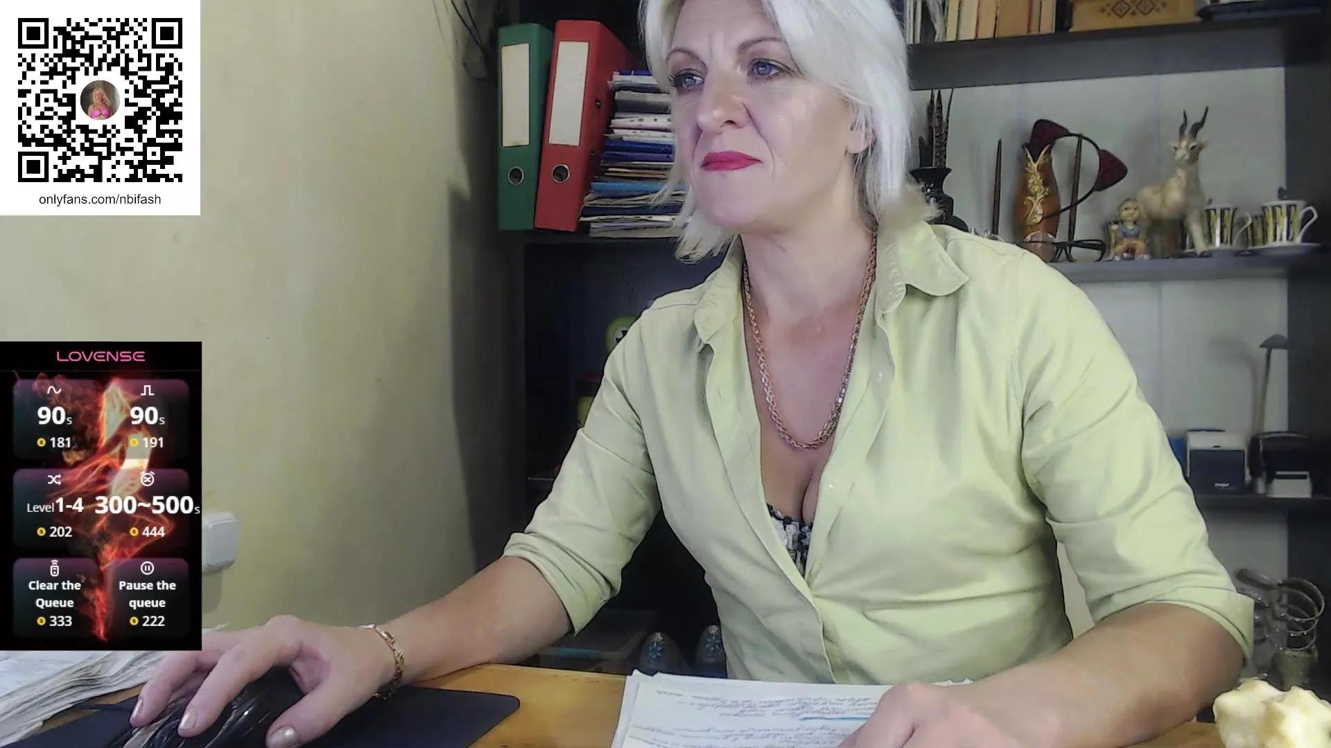 Offline Nadin_slut on Cam4