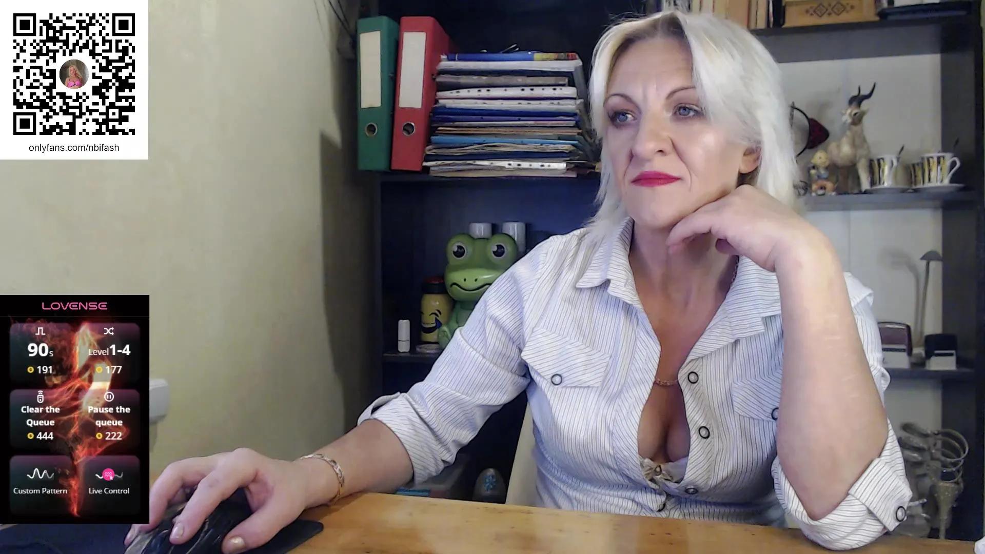 Offline Nadin_slut on Cam4