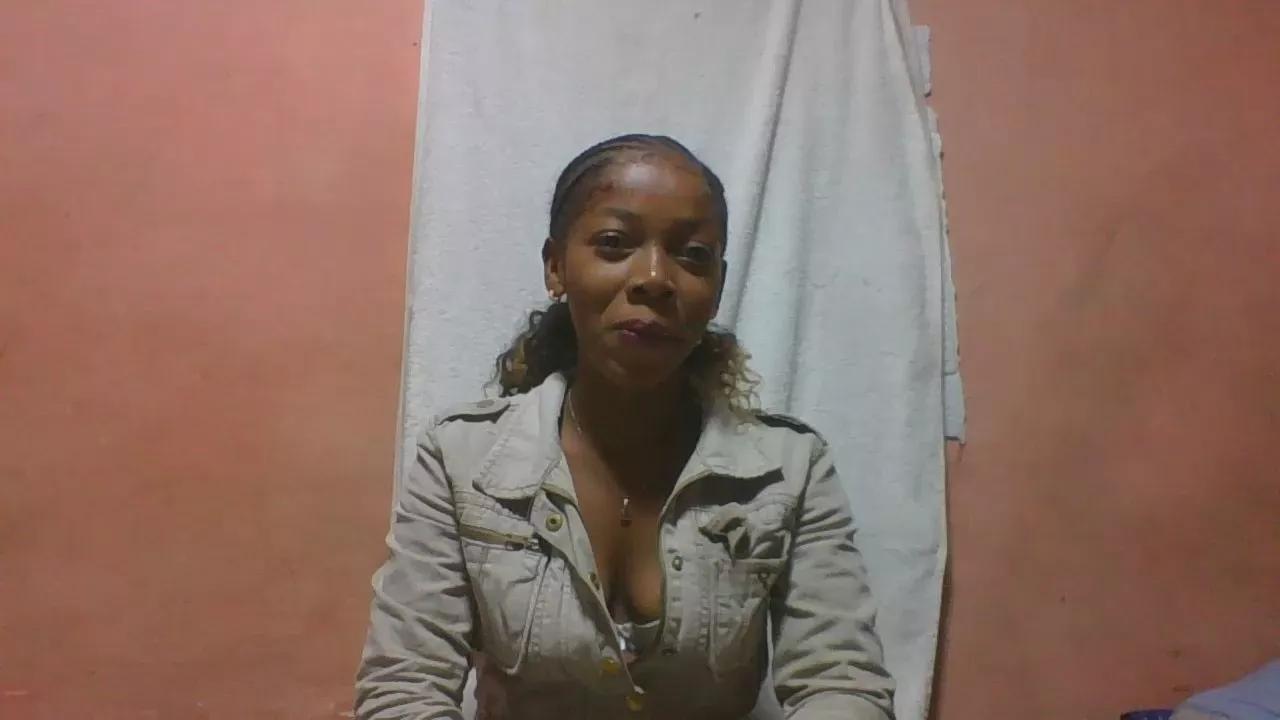 Nanah26 on Cam4 