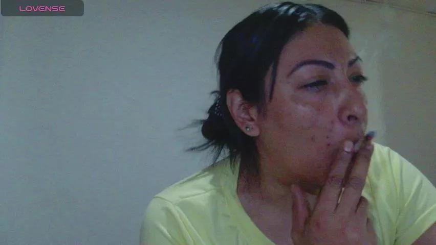 NanaJuicy on Cam4 
