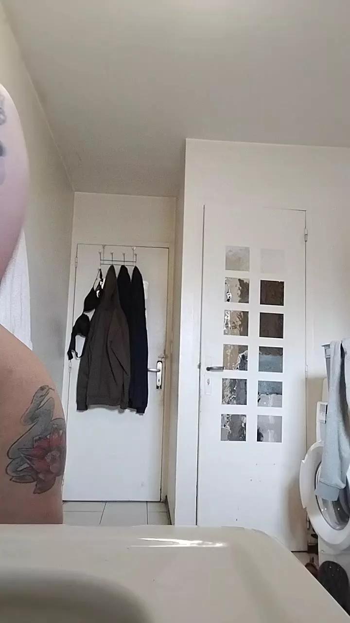 Nanno6937 on Cam4 