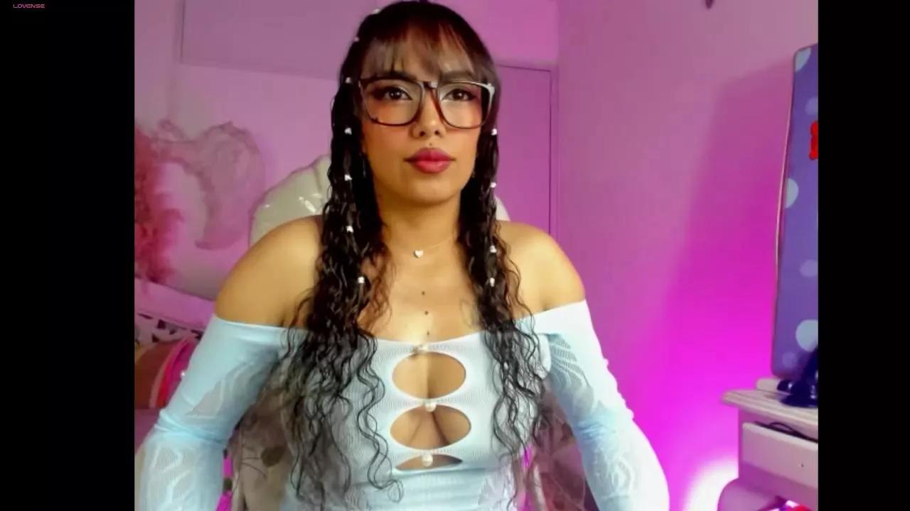 NathasaBrunett on Cam4 
